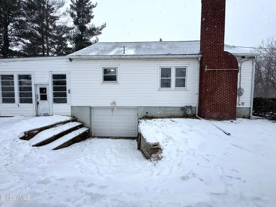 25 Glenmore Road, Troy, NY 12180 - Image #3