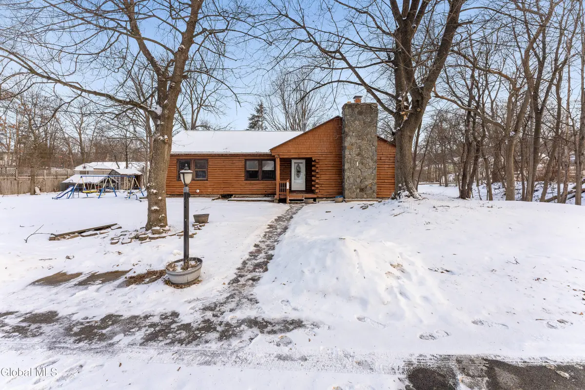 325 Belgrade Street, Schaghticoke Town, NY 12182 - Image #1