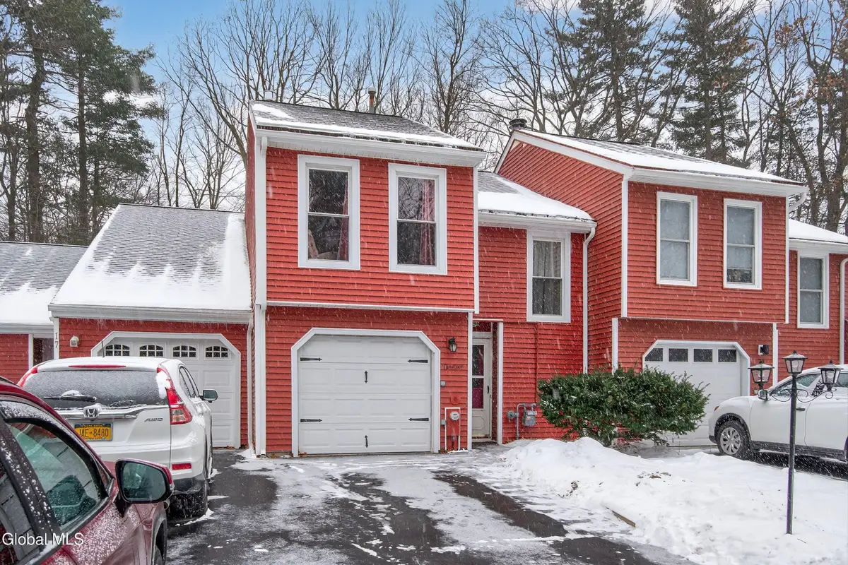 19 Tekakwitha Court, Clifton Park, NY 12065 - Image #1