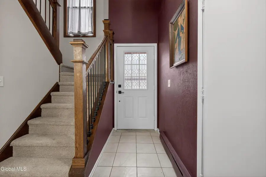 19 Tekakwitha Court, Clifton Park, NY 12065 - Image #2