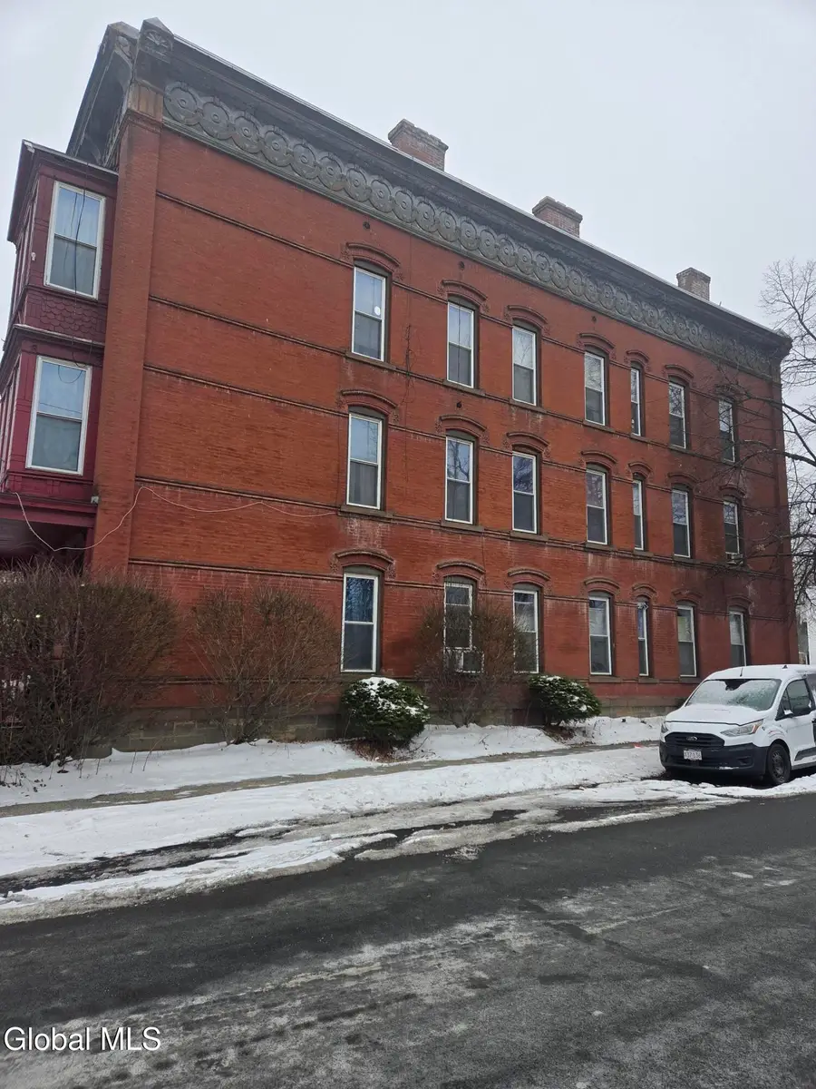 87 Vliet Street, Cohoes, NY 12047 - Image #3