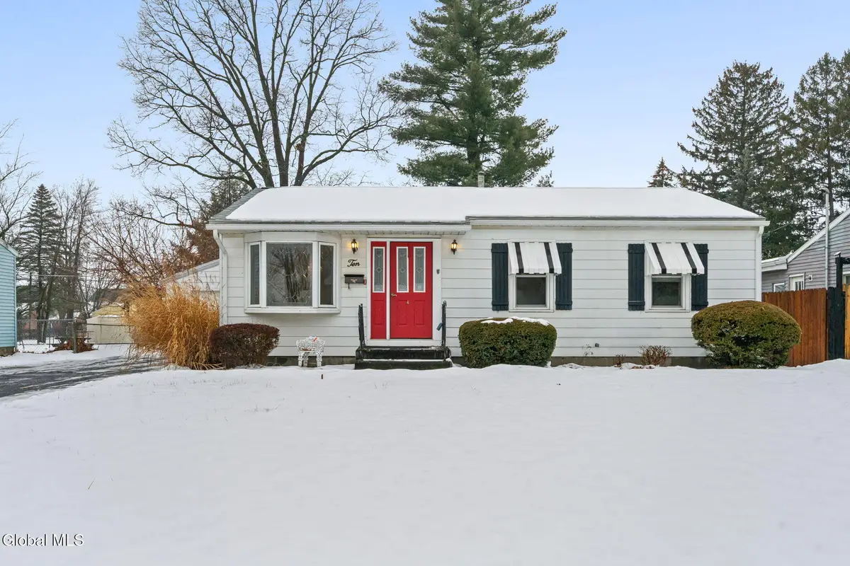 10 Mildred Lane, Colonie Town, NY 12110 - Image #1