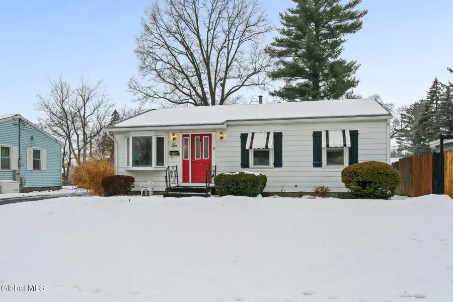 10 Mildred Lane, Colonie Town, NY 12110 - Image #3