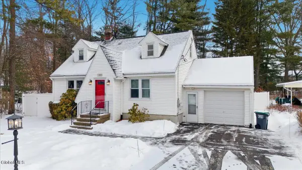 1097 Fort Hunter Road, Schenectady, NY 12303