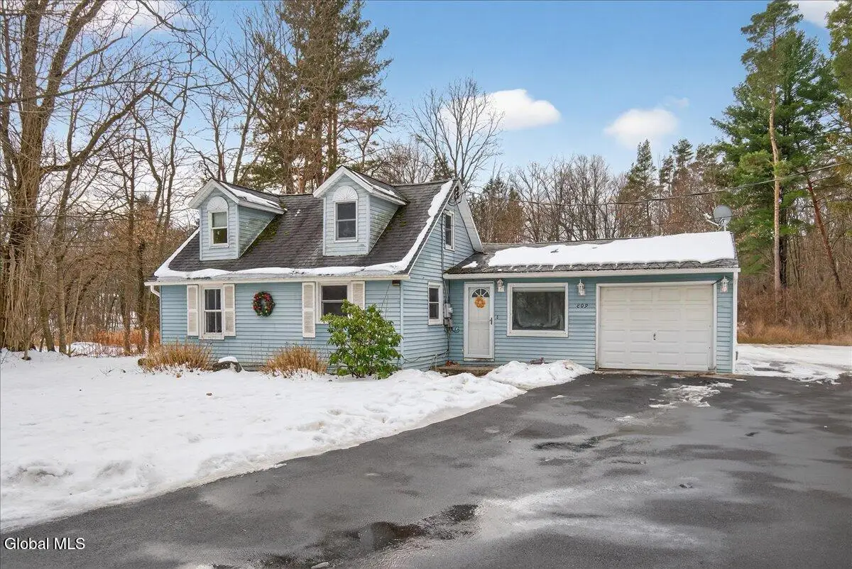 809 Sacandaga Road, Glenville, NY 12302 - Image #1