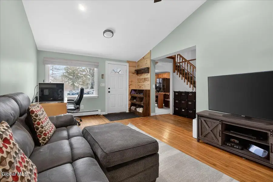 809 Sacandaga Road, Glenville, NY 12302 - Image #2