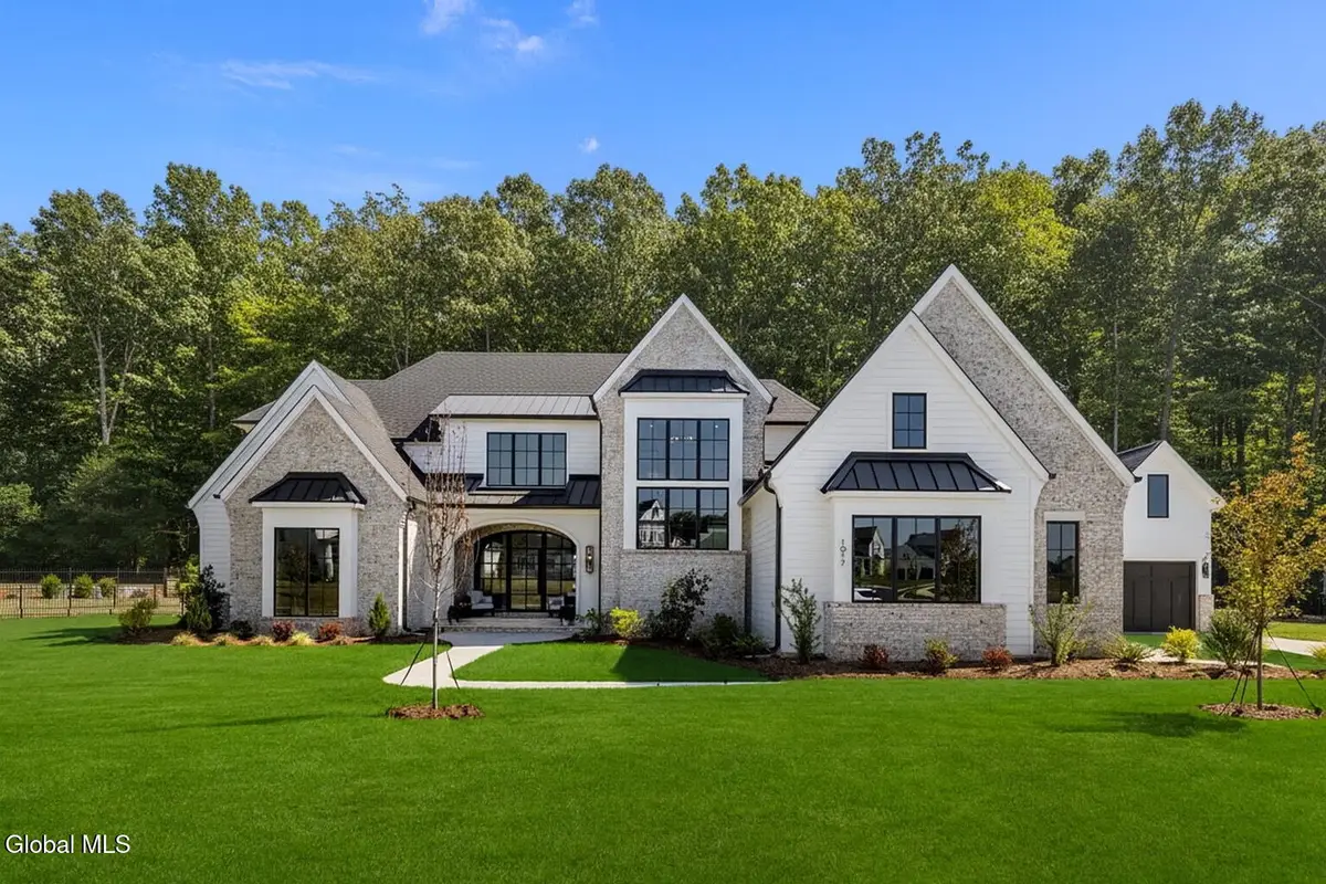 7 Gregory Court, Saratoga Springs, NY 12866 - #1