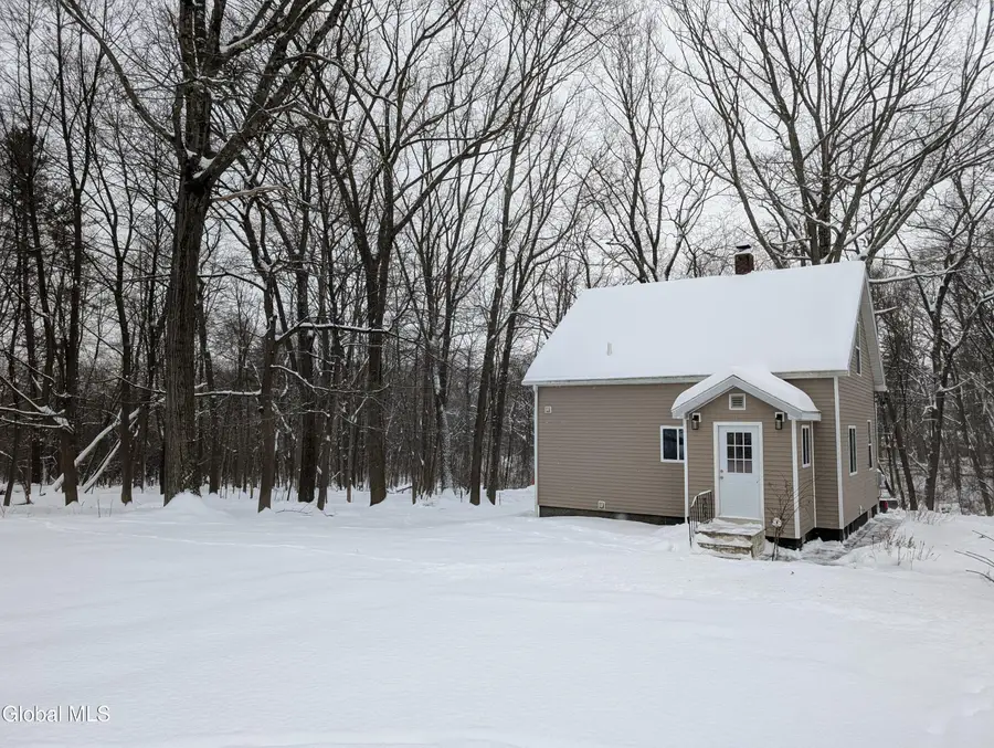 320 Gasner Avenue, Niskayuna, NY 12304 - #2