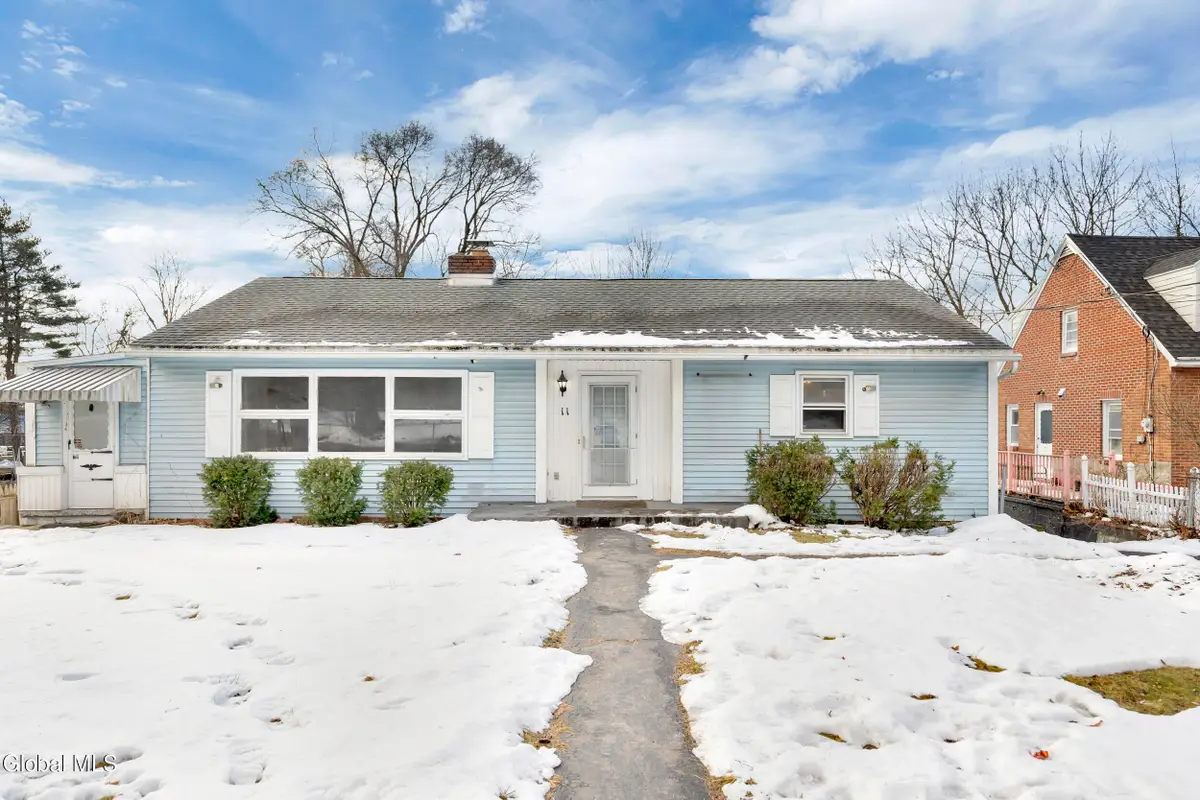 11 Hillside Avenue, Colonie, NY 12205 - Image #1