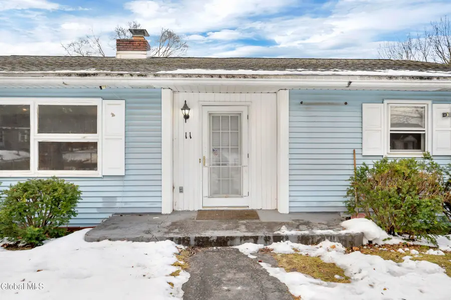 11 Hillside Avenue, Colonie, NY 12205 - Image #3