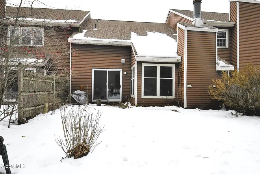 38 Commonwealth Drive, Bethlehem, NY 12077 - Image #2