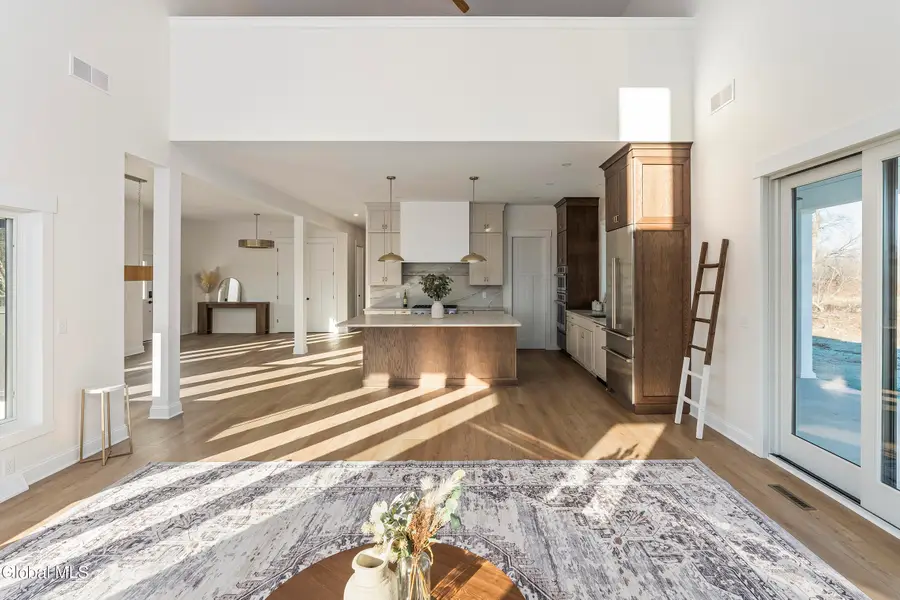 811 Walden's Pond Road, Westmere, NY 12203 - Image #3