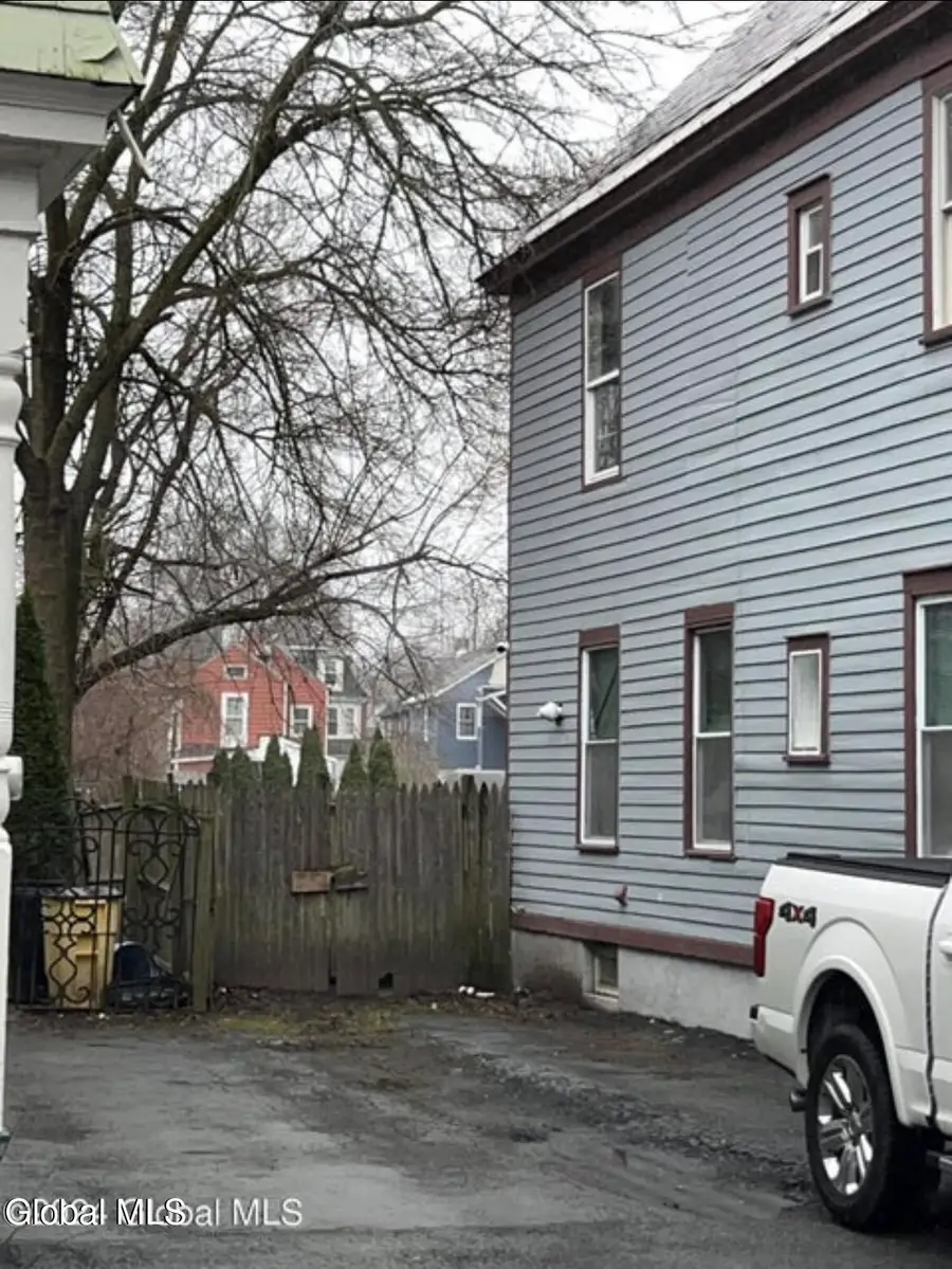 13 Ingersoll Avenue, Schenectady, NY 12305 - #3