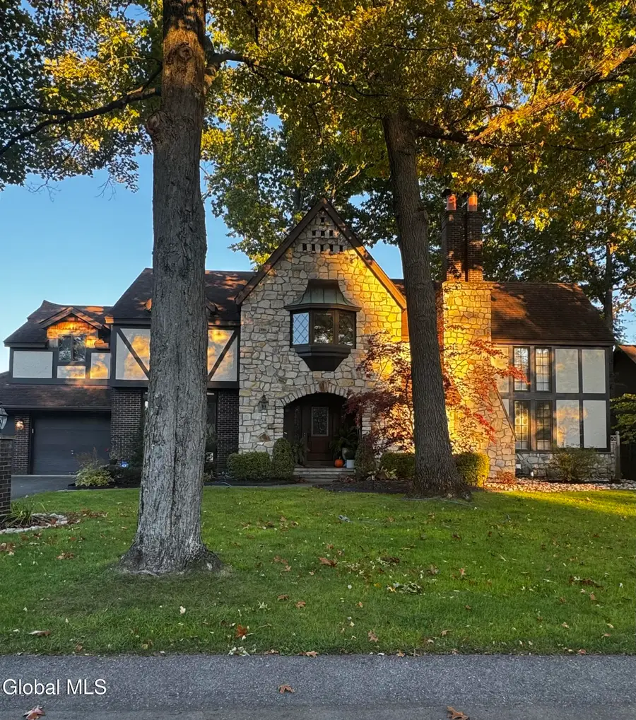 32 Fairway Court, Albany, NY 12208 - Image #3