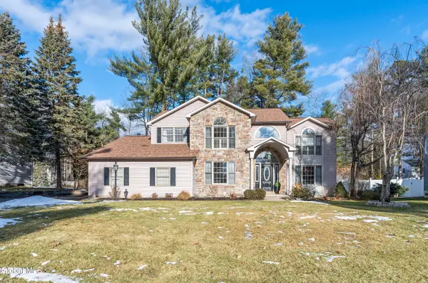 1014 Dibella Drive, Guilderland, NY 12303