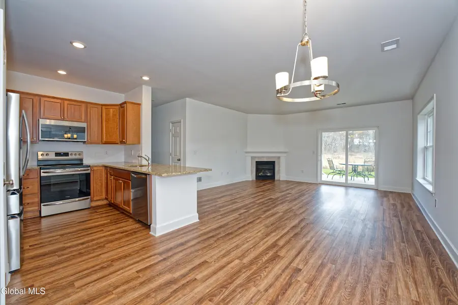 8 Kendra Court, Cohoes, NY 12047 - Image #3