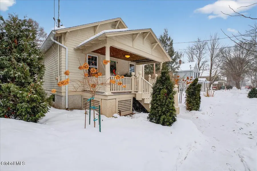 258 Caroline Street, Saratoga Springs, NY 12866 - #2