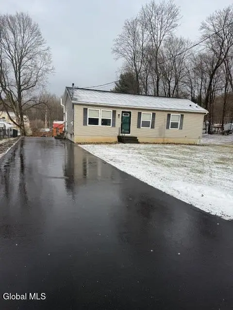 12 Clover Avenue, East Greenbush, NY 12061 - Image #3