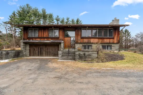 273 Upper Mannix Road, East Greenbush, NY 12061