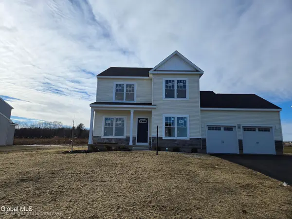 14 Sally Street, Halfmoon, NY 12118