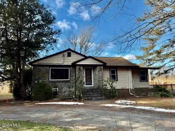 623 State Route 9j, Stuyvesant, NY 12173