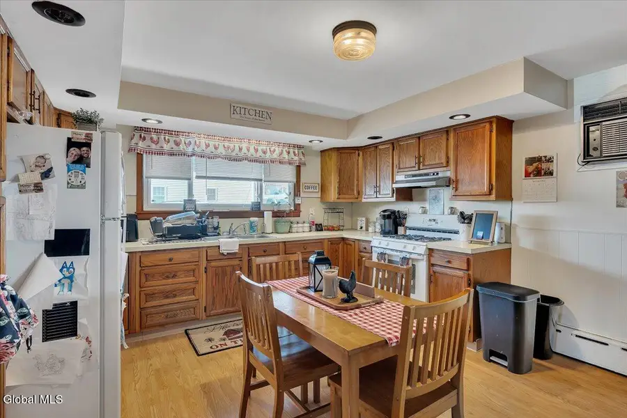 244 Saratoga Avenue, Mechanicville, NY 12118 - Image #3