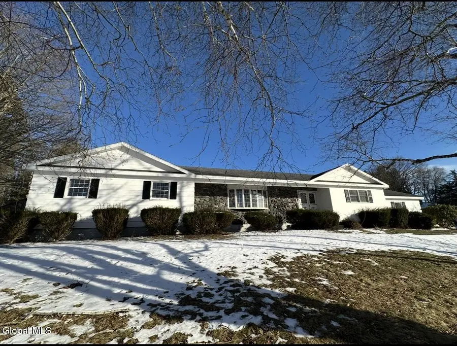 106 Country Ridge Court, Amsterdam, NY 12010 - Image #2