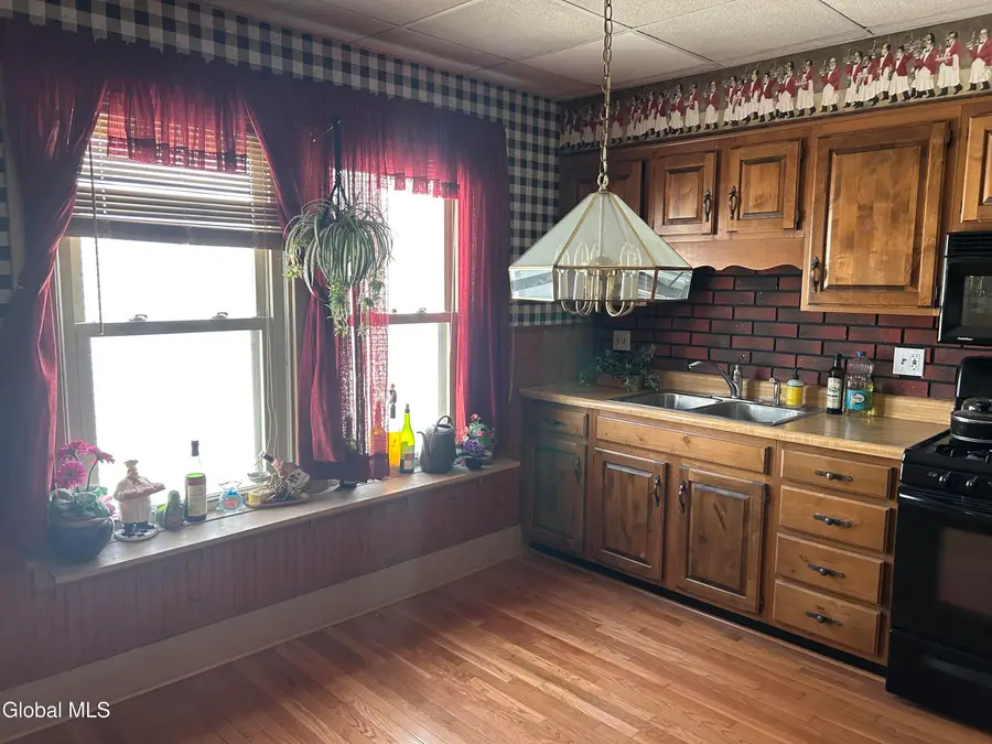 77 Younglove Avenue, Cohoes, NY 12047 - Image #2