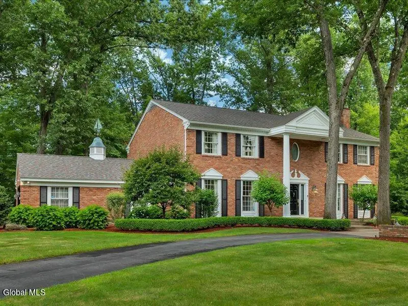 30 Longwood Drive, Saratoga Springs, NY 12866 - Image #2