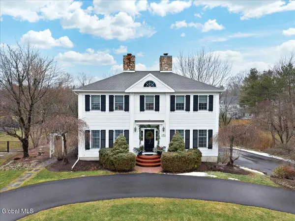 16 Wildwood Drive, Colonie, NY 12211