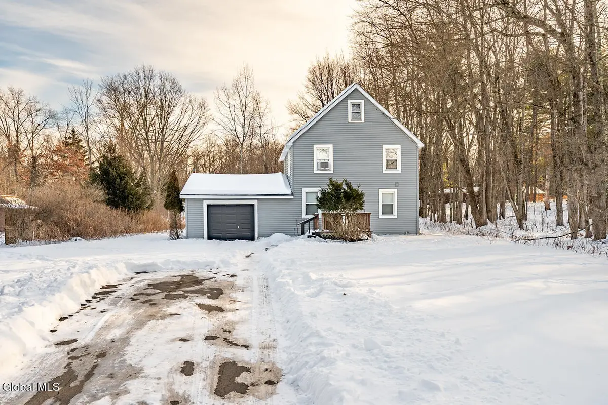 4207 Albany Street, Colonie, NY 12205 - #1