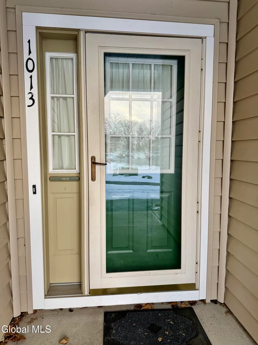 1013 Hampton Pl Boulevard, North Greenbush, NY 12180 - #2