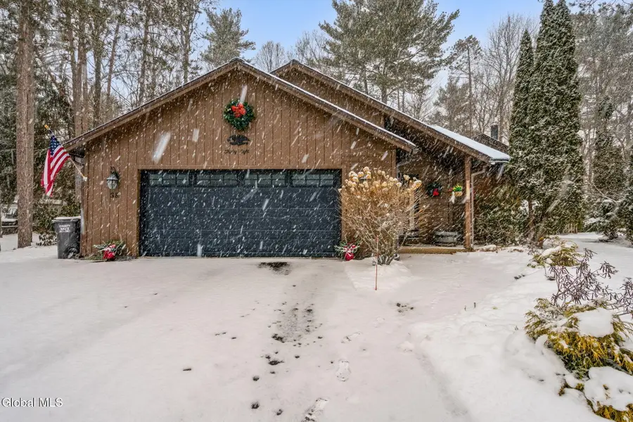 38 May Apple Way, Malta, NY 12020 - Image #3