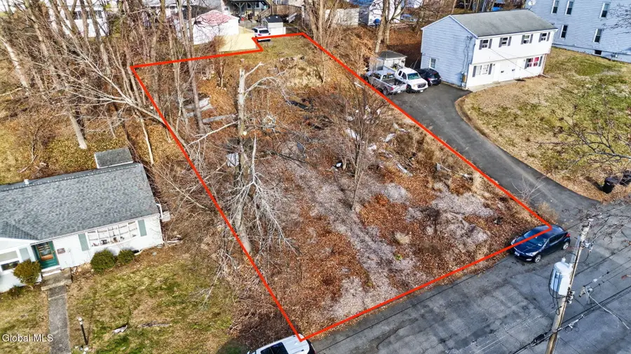 12 Woodlawn Court, Troy, NY 12180 - Image #2