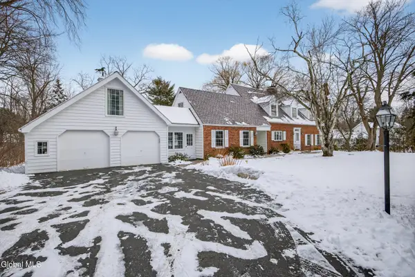 664 St. David's Lane, Niskayuna, NY 12309