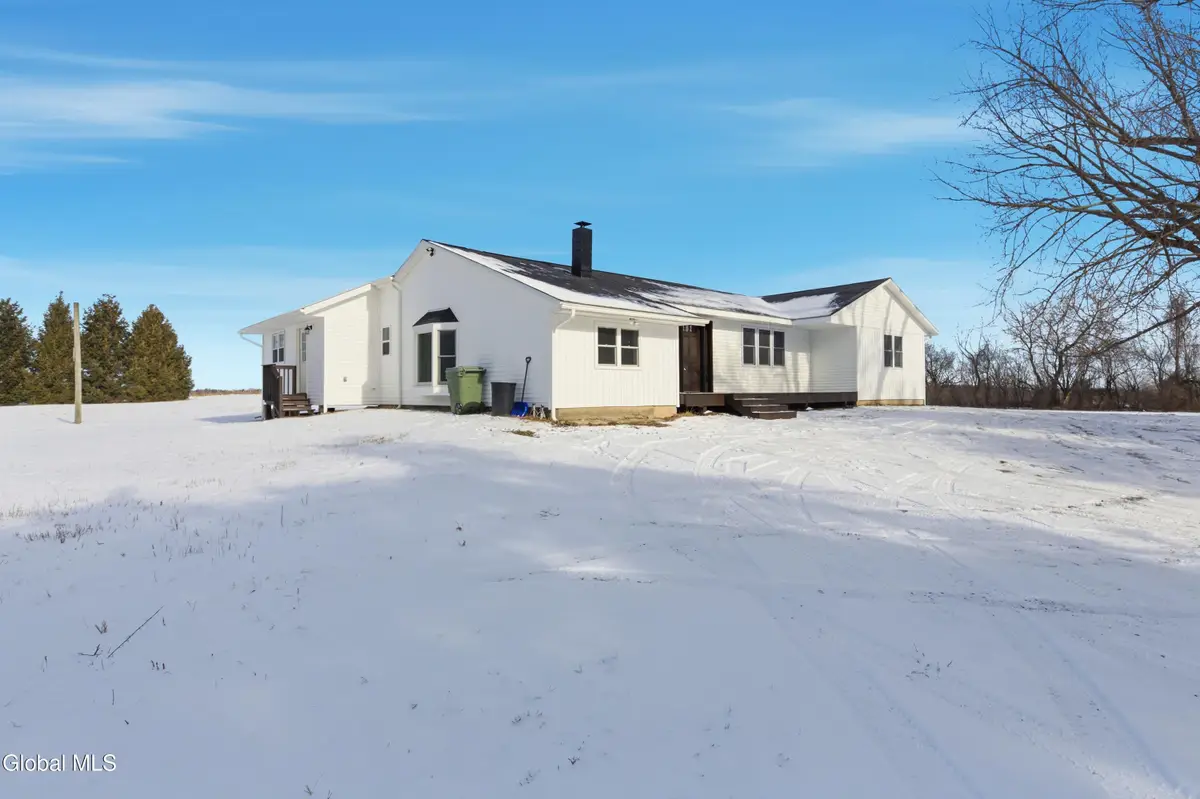 86 Cedar Grove Road, Coeymans, NY 12158 - Image #1