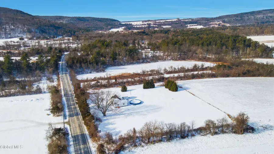 86 Cedar Grove Road, Coeymans, NY 12158 - Image #2