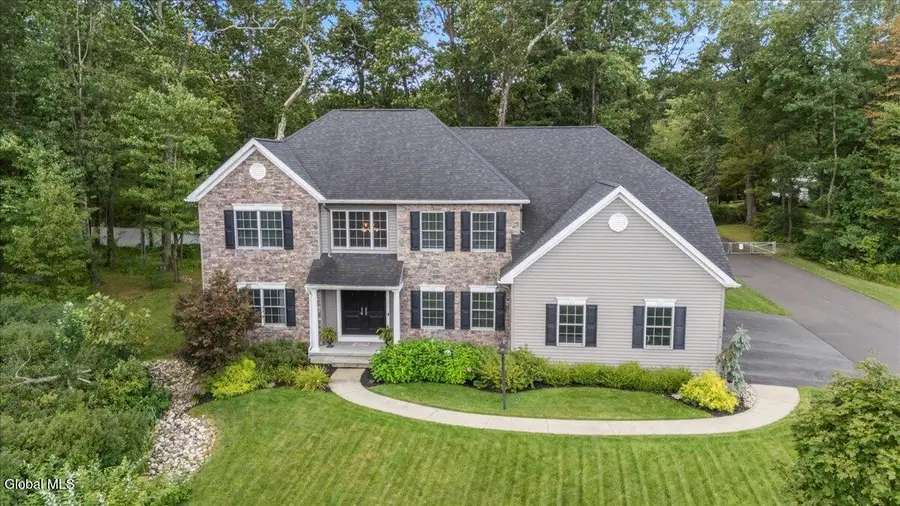 76 Tamarack Lane, Colonie Town, NY 12309 - Image #2