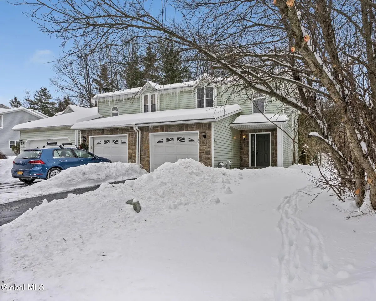 27 Woodside Drive, Albany, NY 12208 - Image #1