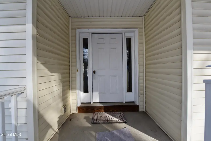 13 Rosemary Drive, North Greenbush, NY 12180 - #3