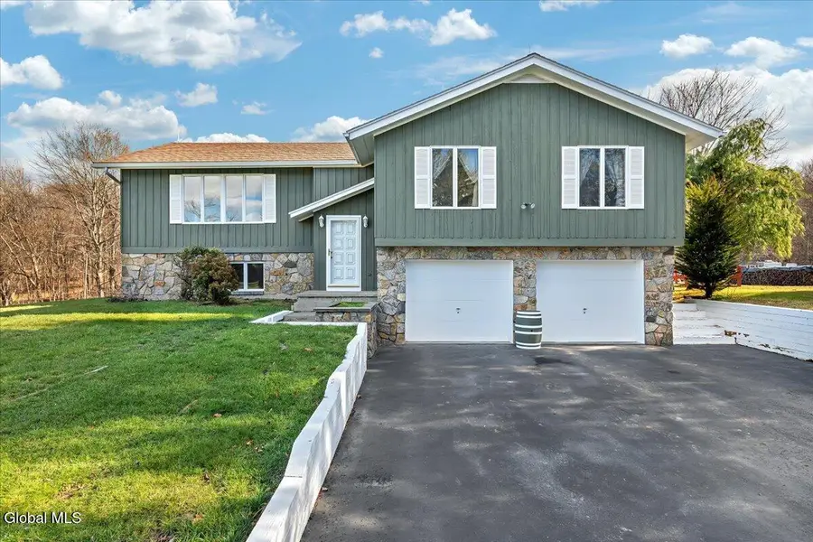 28 Hennett Road, Kinderhook Town, NY 12184 - Image #3