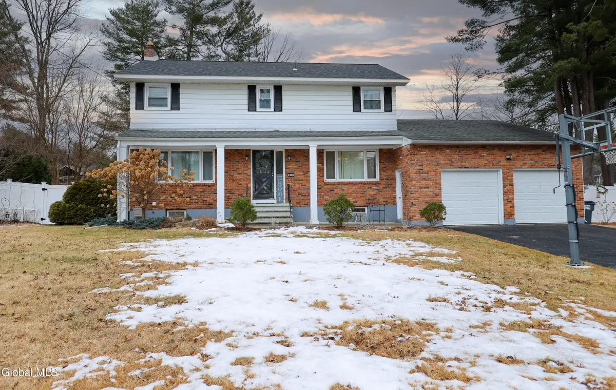957 W Pine Hill Drive, Guilderland, NY 12303 - Image #1