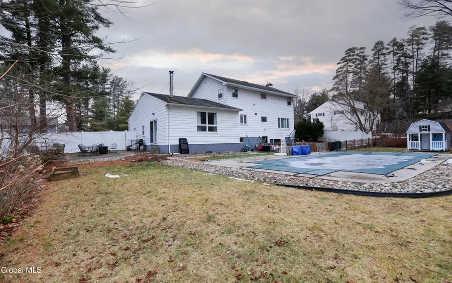 957 W Pine Hill Drive, Guilderland, NY 12303 - Image #2