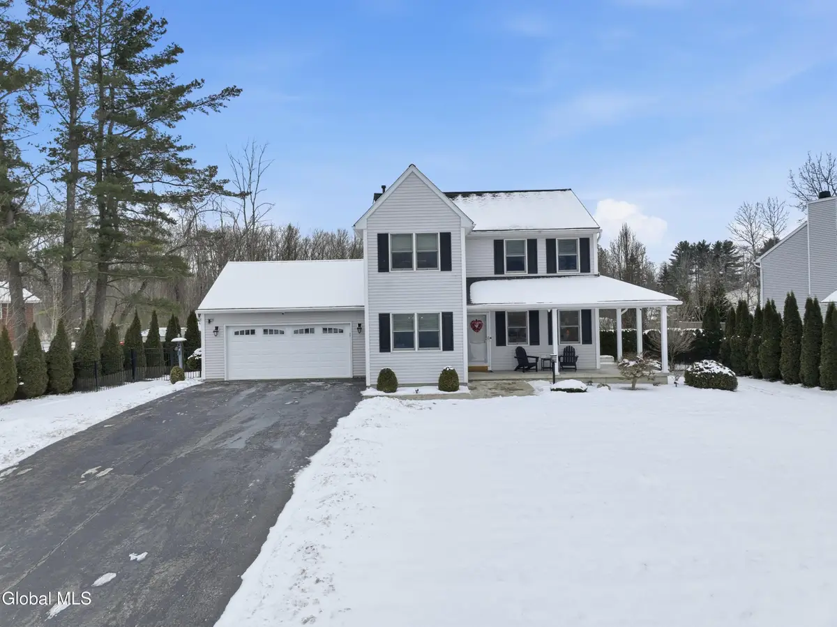 4 Kings Mill Court, Colonie, NY 12205 - Image #1