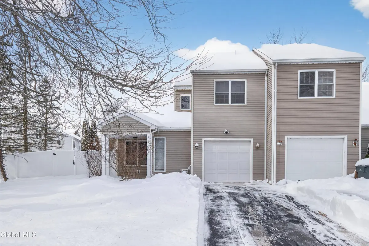 7 Cindy Way, Cohoes, NY 12047 - Image #1