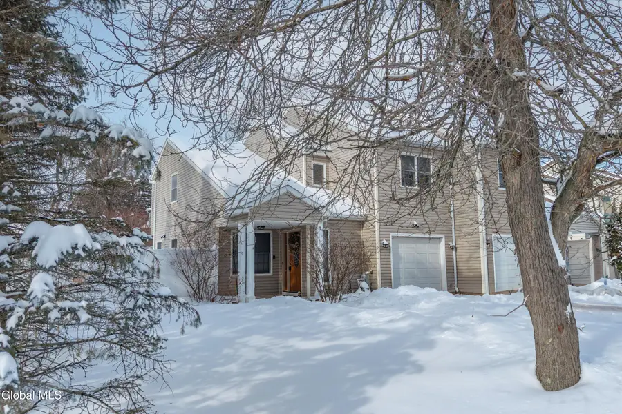 7 Cindy Way, Cohoes, NY 12047 - Image #2