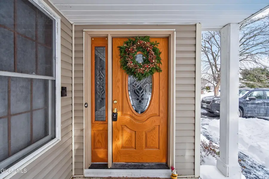 7 Cindy Way, Cohoes, NY 12047 - Image #3