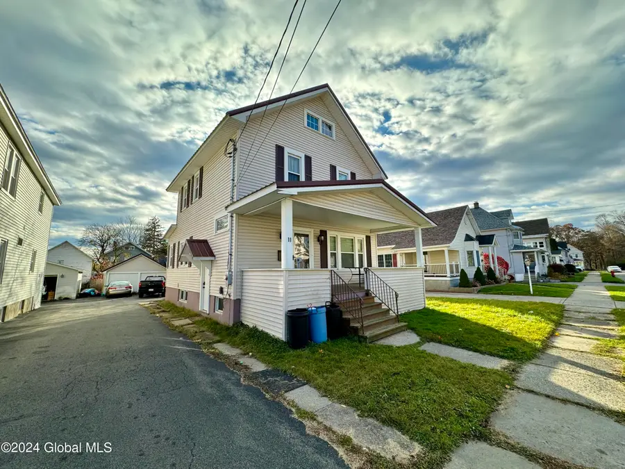 11 Crescent Avenue, Amsterdam, NY 12010 - Image #2