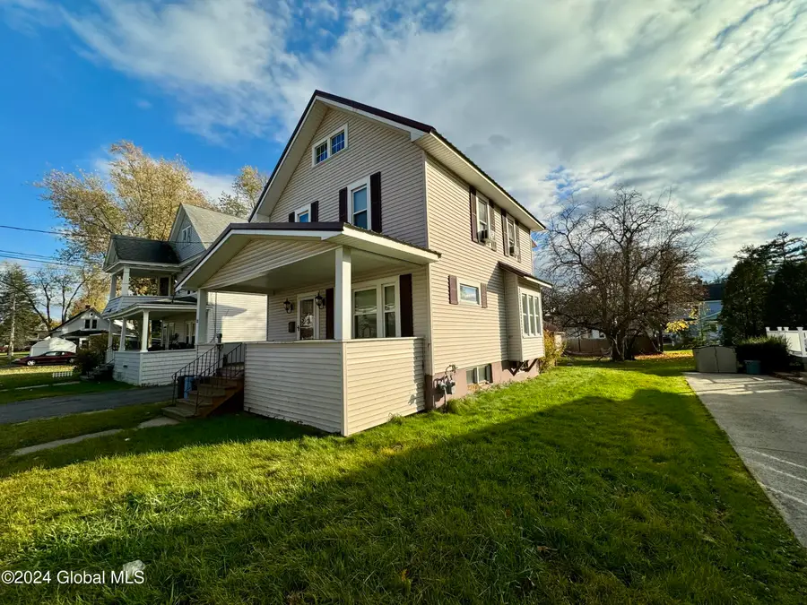 11 Crescent Avenue, Amsterdam, NY 12010 - Image #3