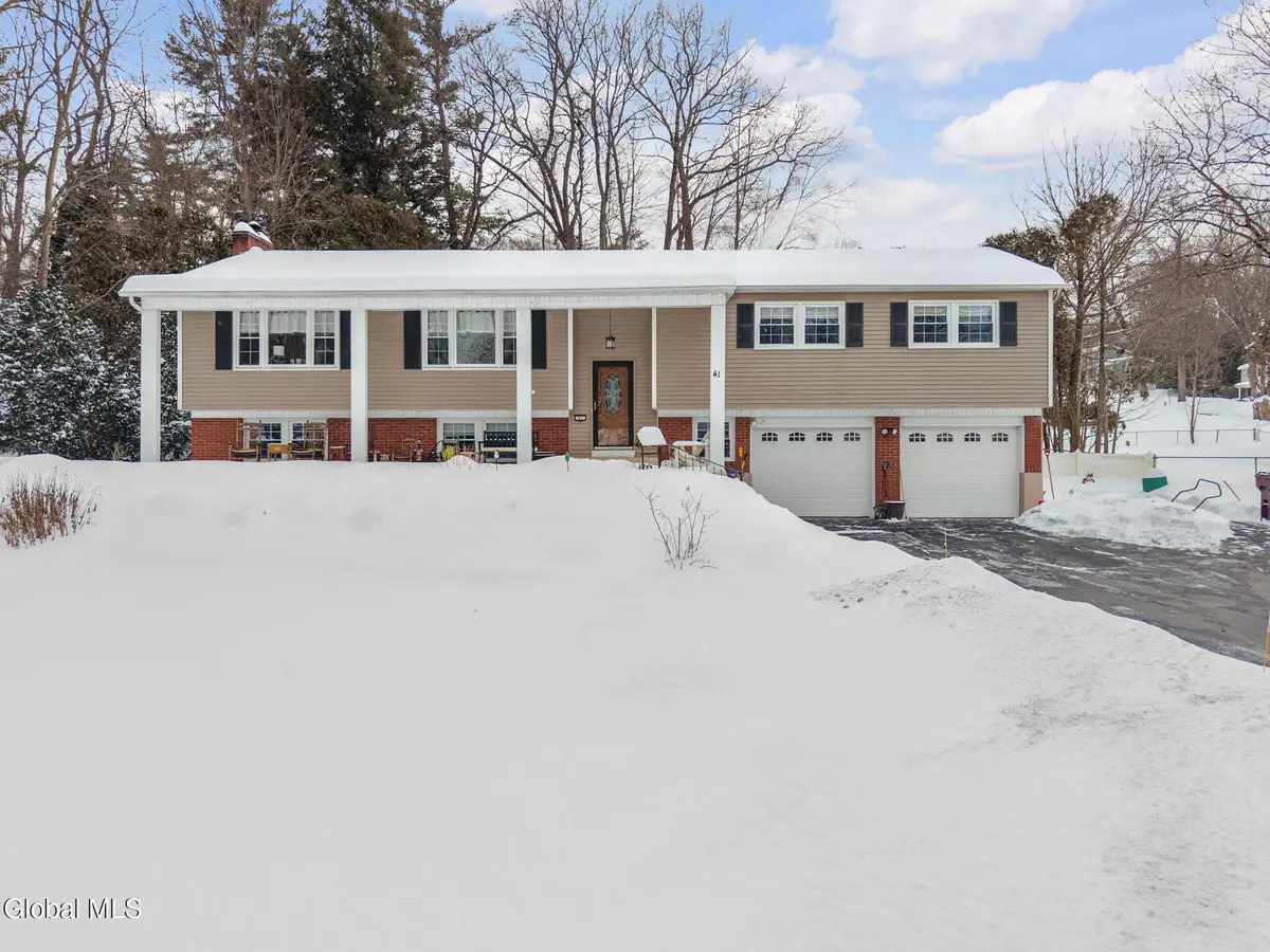 41 Walden Glen, Ballston Lake, NY 12019 - Image #1